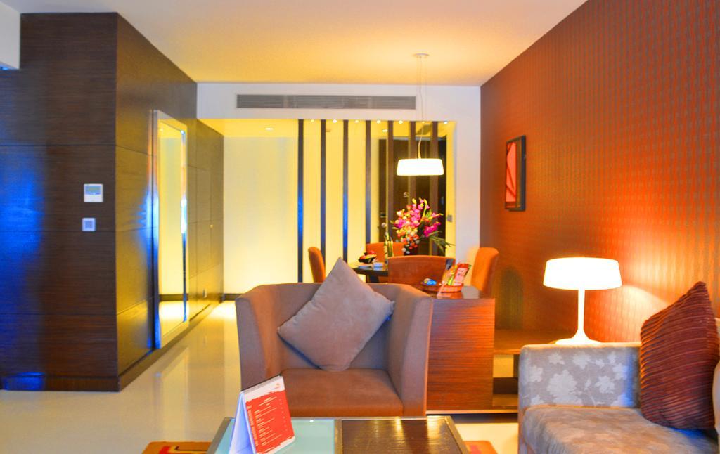 The Pride Hotel, Bangalore Ngoại thất bức ảnh