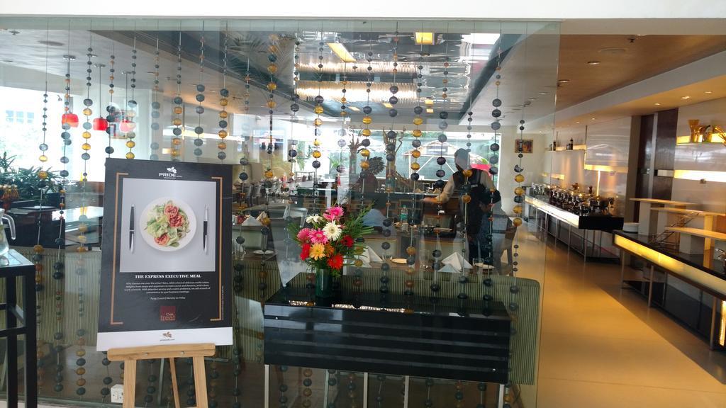 The Pride Hotel, Bangalore Ngoại thất bức ảnh